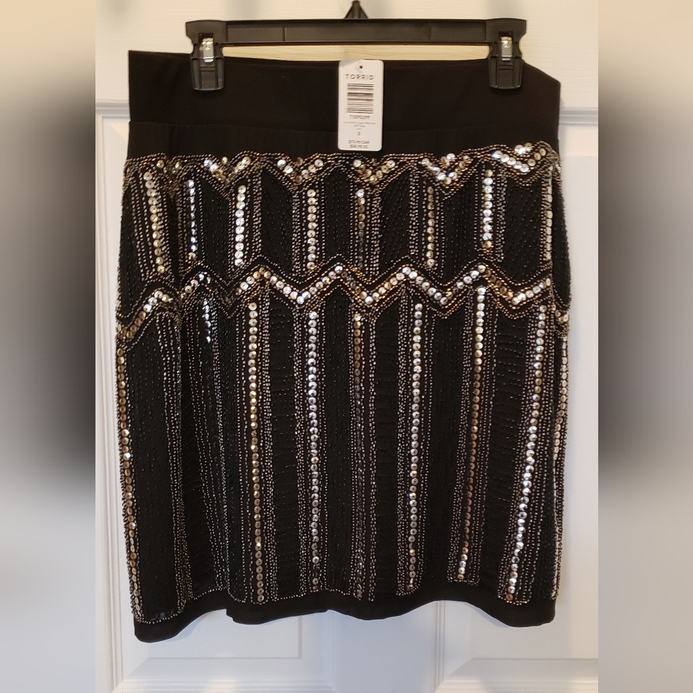 NWT - Torrid beaded skirt - size 12